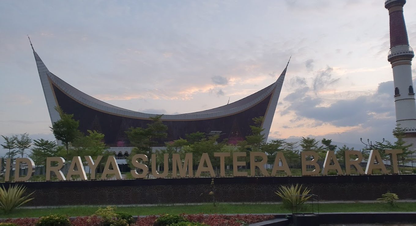 Masjid Raya Padang, Simak Kemegahan Dan Keunikan Masjid Ini!