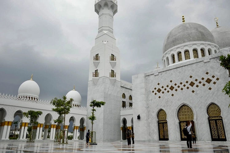 Menjadi salah satu destinasi wisata religi di Solo, Sumber: bisnistoday.co.id