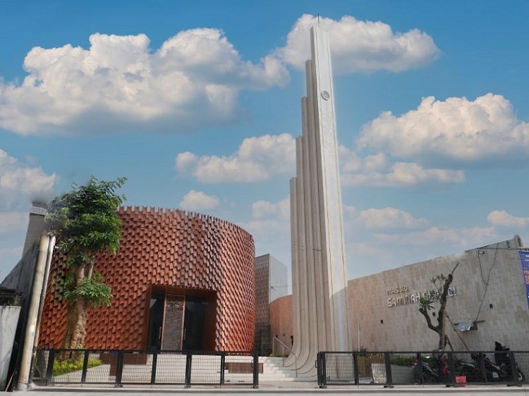 Masjid Saminah Sihyadi Solo, Sumber: radarjogja.jawapos.com
