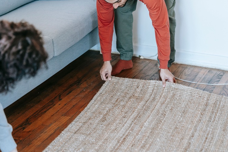 Perhatikan perawatan karpet, Sumber: pexels.com
